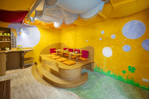 Asiatischer Tisch für kulinarische Exkursionen